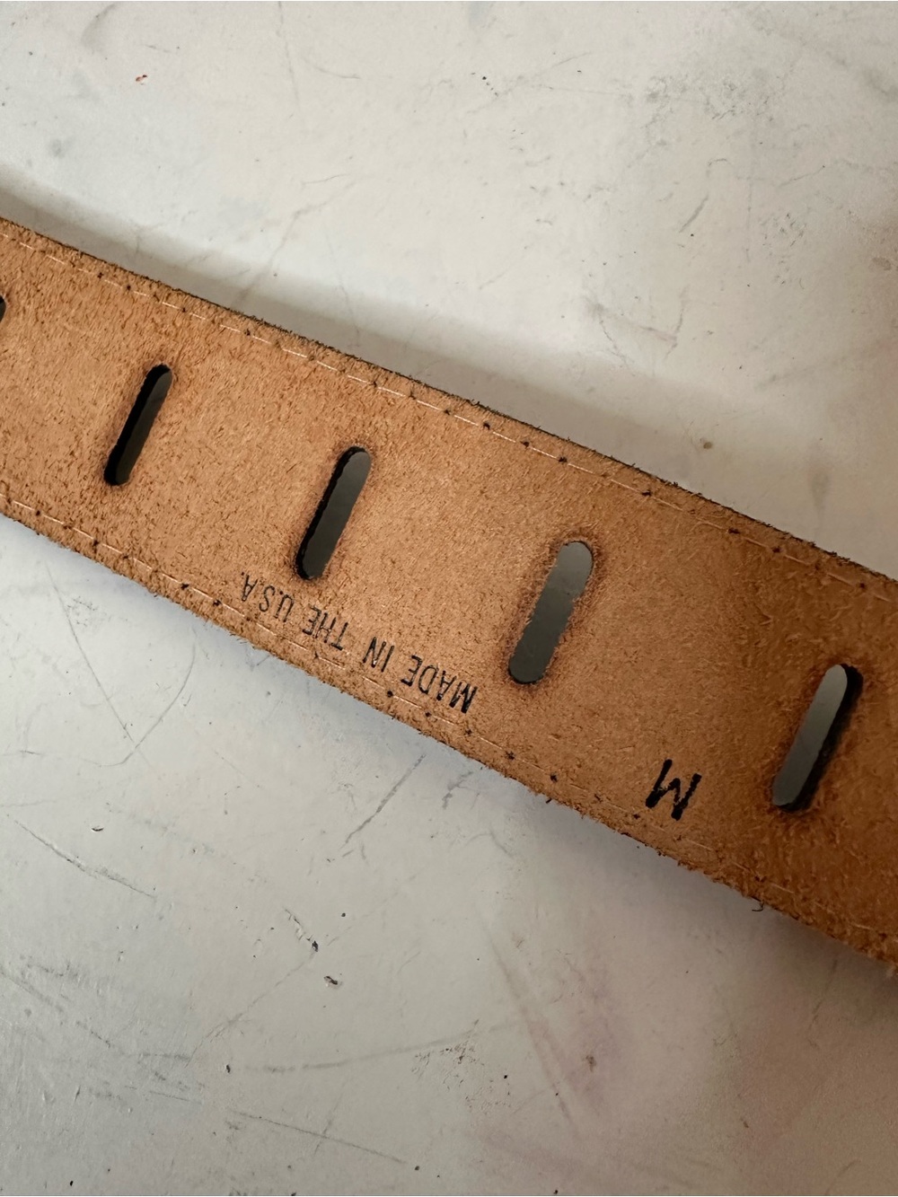 VINTAGE HAND CRAFTED CUT-OUT BLACK LEATHER BELT MADE IN USA MEDIUM - Picture 5 of 7